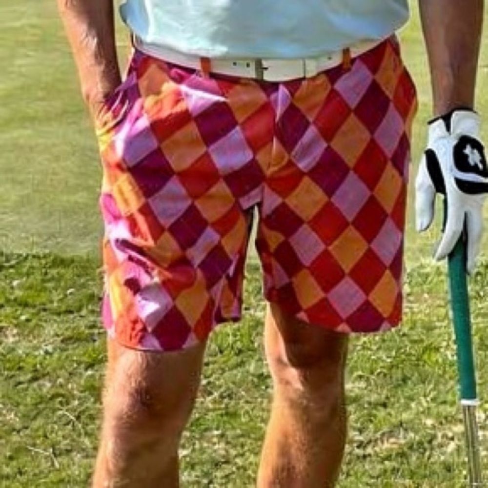LOUDMOUTH MENS FLAT FRONT SHORTS SIZE 38 ORANGE RED PINK DIAMONDS DESIGNED